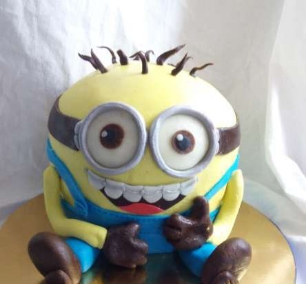 Despicable Me Cakes