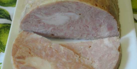 Prosciutto di pollo e maiale in prosciuttificio Tescoma