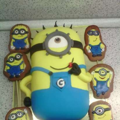 Despicable Em Cakes