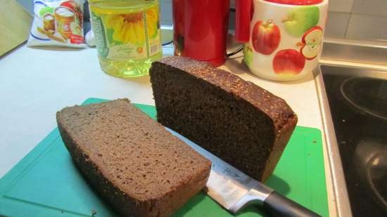 Brown bread croutons with garlic