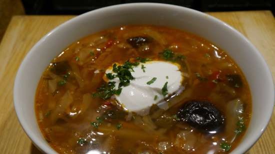 Sopa de repollo con fritura secreta (receta de nuestra familia)