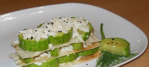 Milfey caldo con zucchine caramellate e formaggio bianco