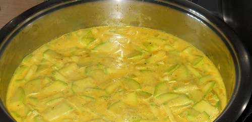 Zucchini curry sauce