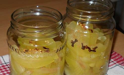 Pickles from watermelon peels