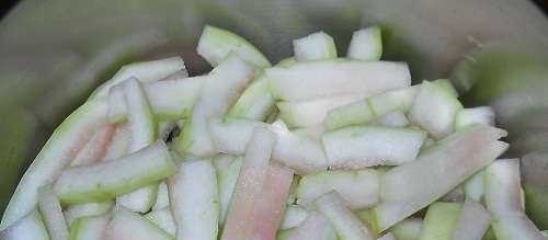 Pickles from watermelon peels