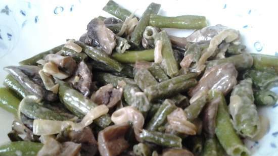 Green beans salad with mushrooms