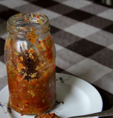 Salsa de chile dulce con notas cítricas