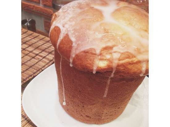 Kulich in una macchina per il pane senza problemi