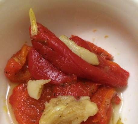 Hot peppers in pickle, fermented