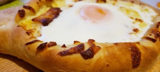 Adjarian Khachapuri