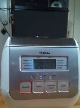 Multicooker Toshiba RC-18NMFR e RC-10NMFR