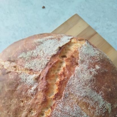 Yoghurtbrood zonder te kneden in de oven