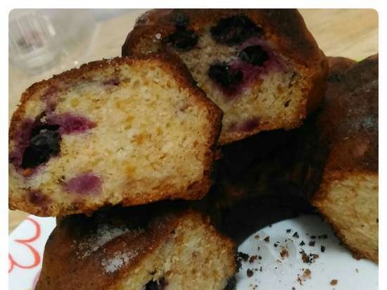 Curd cake na may cranberry / raisins / marmalade ... sa isang gumagawa ng tinapay