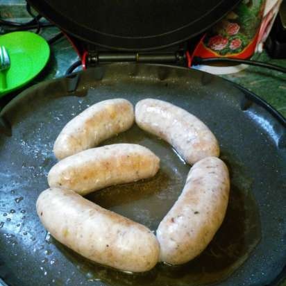 Chicken and pork sausages