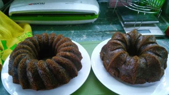 Carrot cake na may pagpuno ng curd at glaze