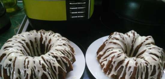 Carrot cake na may pagpuno ng curd at glaze