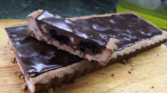 Crostata con ganache al caffè e prugne