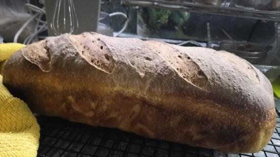 Lactic sourdough wheat bread using the old dough method (basic recipe)