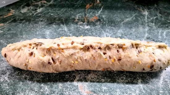 Pa de baguette Multigrain, elaborat amb un cultiu de massa fermentada al 50% d'humitat