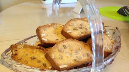 Eiwitbiscotti met noten