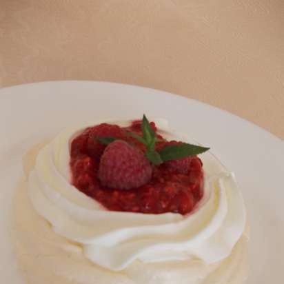 Dessert Pavlova