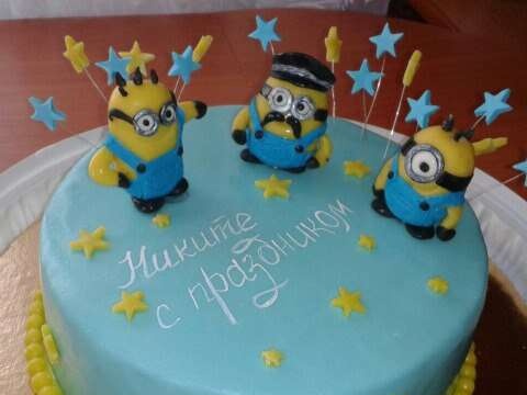 Despicable Me Cakes