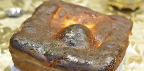 Torta al burro con mele, noci e prugne