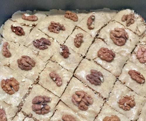 Baklava bez cukru, białej mąki i masła dla wszystkich miłośników słodyczy