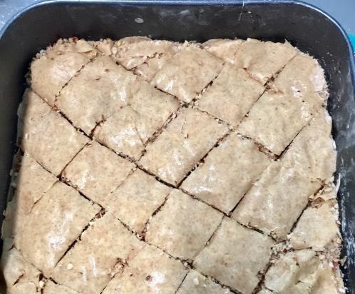 Baklava bez cukru, białej mąki i masła dla wszystkich miłośników słodyczy