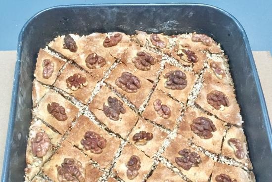 Baklava bez cukru, białej mąki i masła dla wszystkich miłośników słodyczy