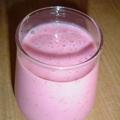 Strawberry Blackberry Yogurt Shake