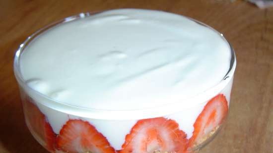 Strawberry-curd dessert on a biscuit-nut base