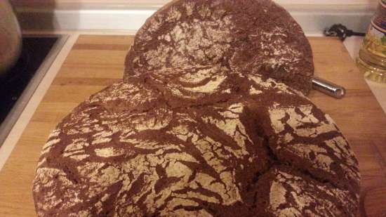 Pane nero con lievito naturale di segale e malto