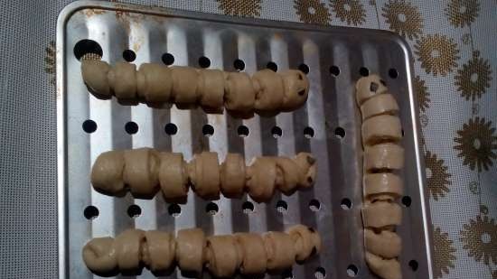 Bread snakes (baking device Tortilla Chef 118000 Princess, mini oven DeLongy XU 440, HP Moulinex OW 6002)