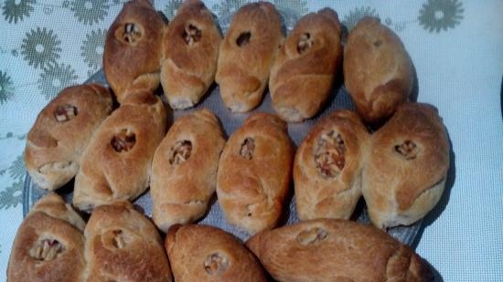 Dough pies with oatmeal and rye flour