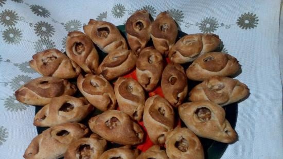 Dough pies with oatmeal and rye flour