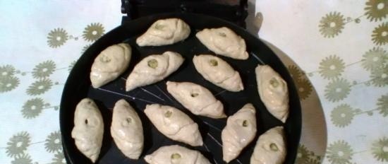 Dough pies with oatmeal and rye flour