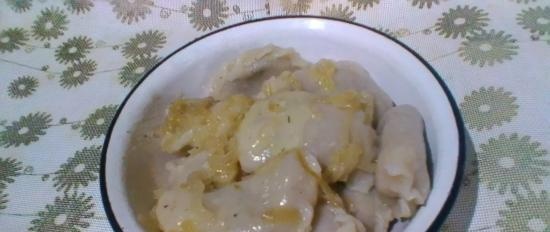 Impasto per gnocchi su acqua bollente