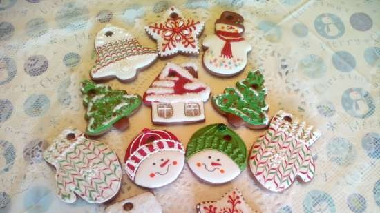 We decorate gingerbread cookies, cookies