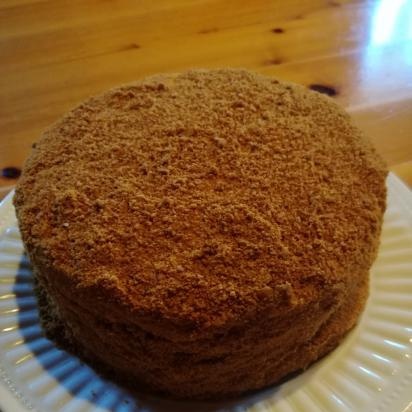 Karamelhoningcake met witte chocolade en mascarpone