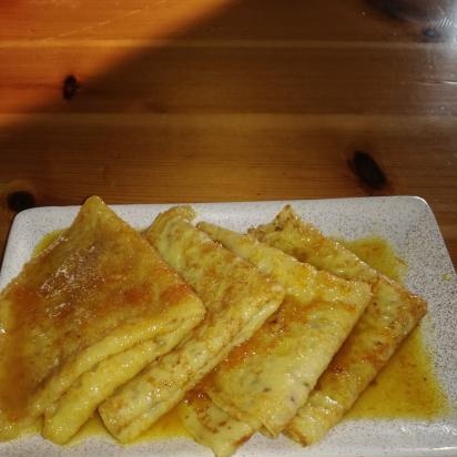 Frittelle di dessert Crepe francese Suzette