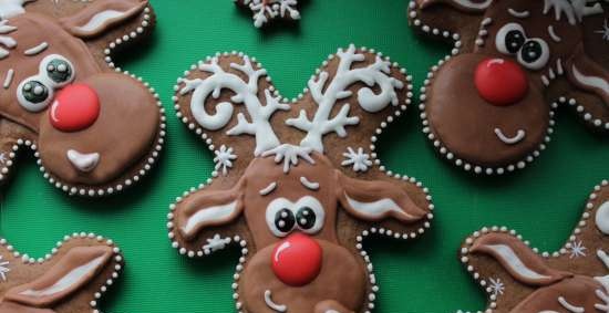 We decorate gingerbread cookies, cookies