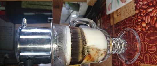 Koffie. Additieven (soorten, variëteiten, producenten)