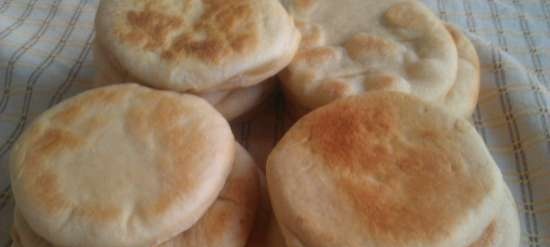 Crumpets TIGELLE (focacce cotte in padella su pasta con strutto)