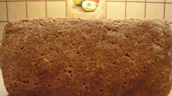 Pan hercúleo sobre masa madre de lúpulo de harina de centeno desde cero (en el horno)