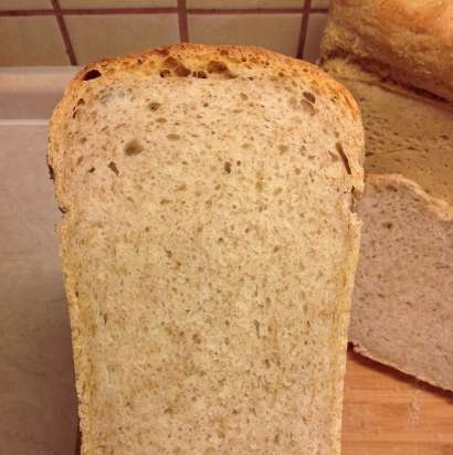 Pane di grano a lievitazione naturale a base di chicchi di grano germogliati da zero (al forno)