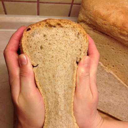 Pane di grano a lievitazione naturale a base di chicchi di grano germogliati da zero (al forno)