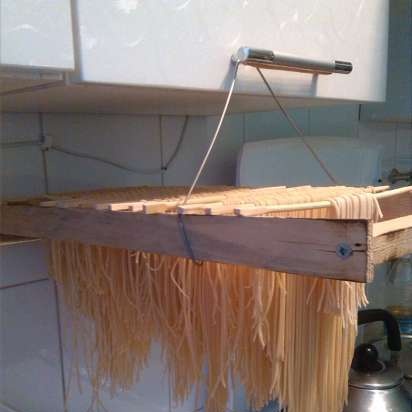 Fideos caseros, ravioles y todo para hacerlos