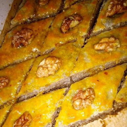 Baklava van kant-en-klaar bladerdeeg