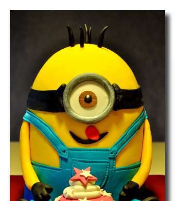 Despicable Me Cakes